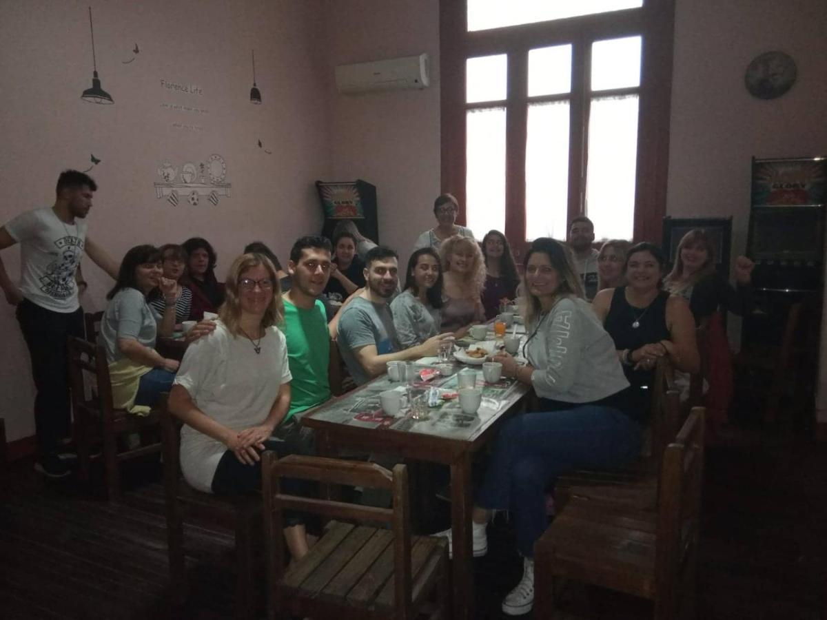 Posada Del Gaucho Hostel Montevideo Ngoại thất bức ảnh