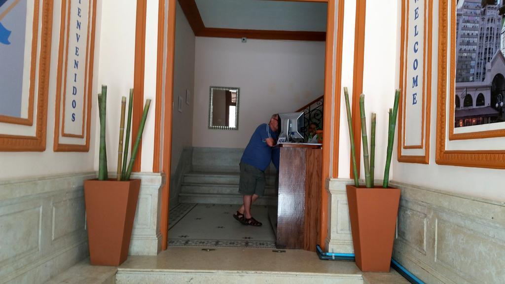 Posada Del Gaucho Hostel Montevideo Ngoại thất bức ảnh